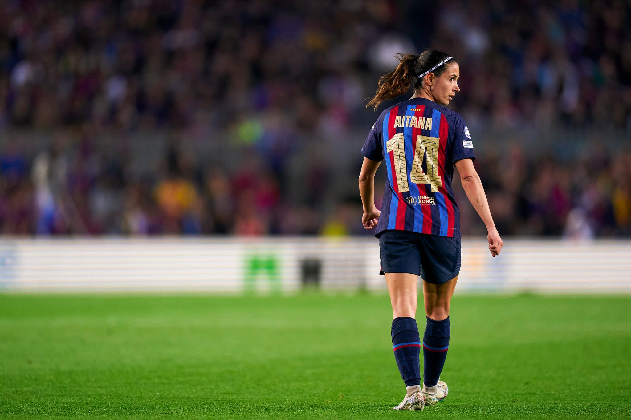 02soccer-barcelona-women-top-superJumbo