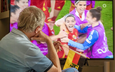 Women’s Football Broadcasting: Is the Paywall Hurting the Sport’s Growth?